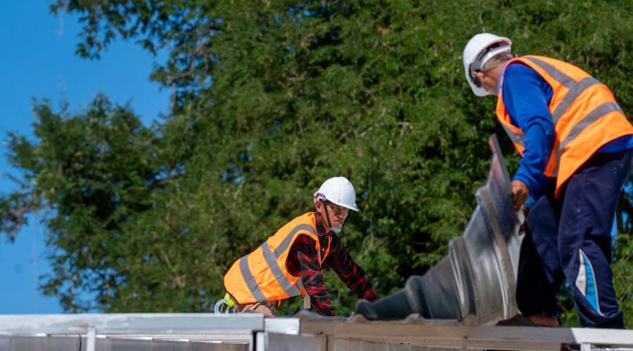 Professional gutter cleaning in Old Saybrook, CT